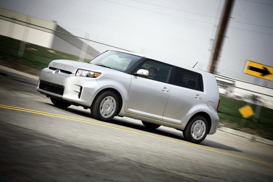  Scion xB 2011 года  (фото 22 из 58)